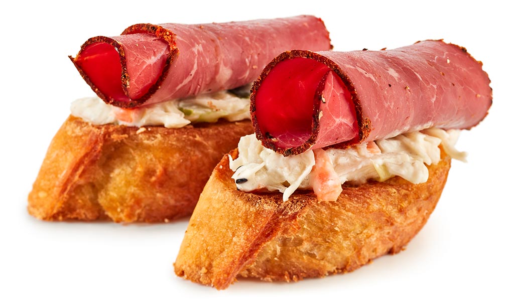 Pastrami Coleslaw Canapes Rezept