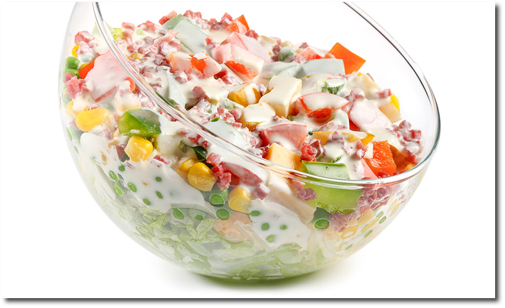 Schicht Salat mit Eisberg Salat