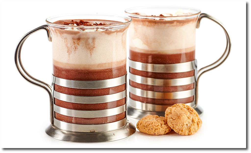 Heier Kakao mit Amaretto